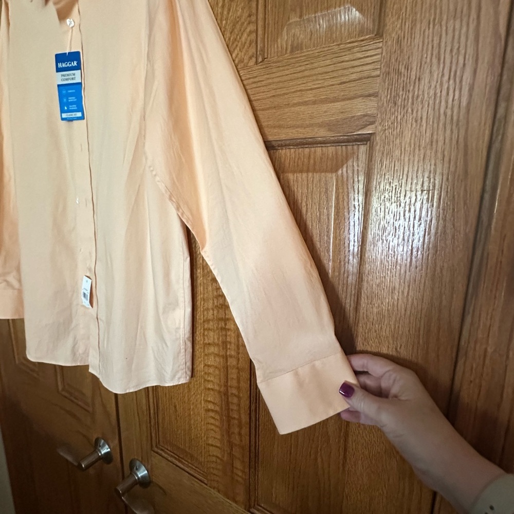 Men's Haggar® Premium Comfort Classic Fit Peach Dress Shirt - Picture 7 of 9